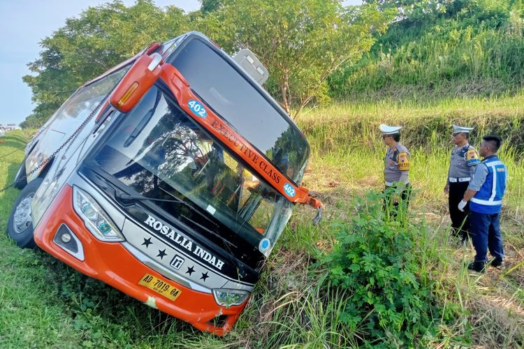 Ini Empat Fakta Kecelakaan Bus Rosalia Indah di Tol Semarang-Batang