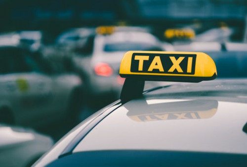 Mengenal Lebih Dekat Mobil Bekas Narik Taksi, Apa Saja Plus dan Minusnya?