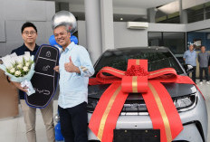 Haka Auto Menandai Momen Spesial dengan Serah Terima Unit Mobil Listrik BYD di Showroom Bintaro